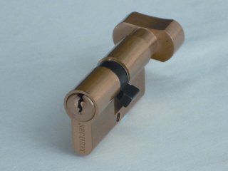 Euro Thumb CYL 35X35MM NKL S2045