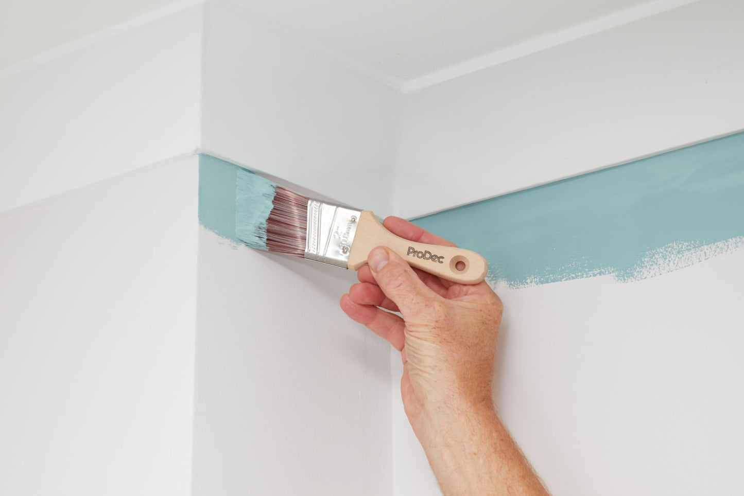 ProDec 2 inch Premier Trade Professional Synthetic Short Handle Cutting In Paint Brush for Sharp Edge Lines Painting with Emulsion, Gloss and Satin Paints on Walls, Ceilings, Wood and Metal, 2" 50mm