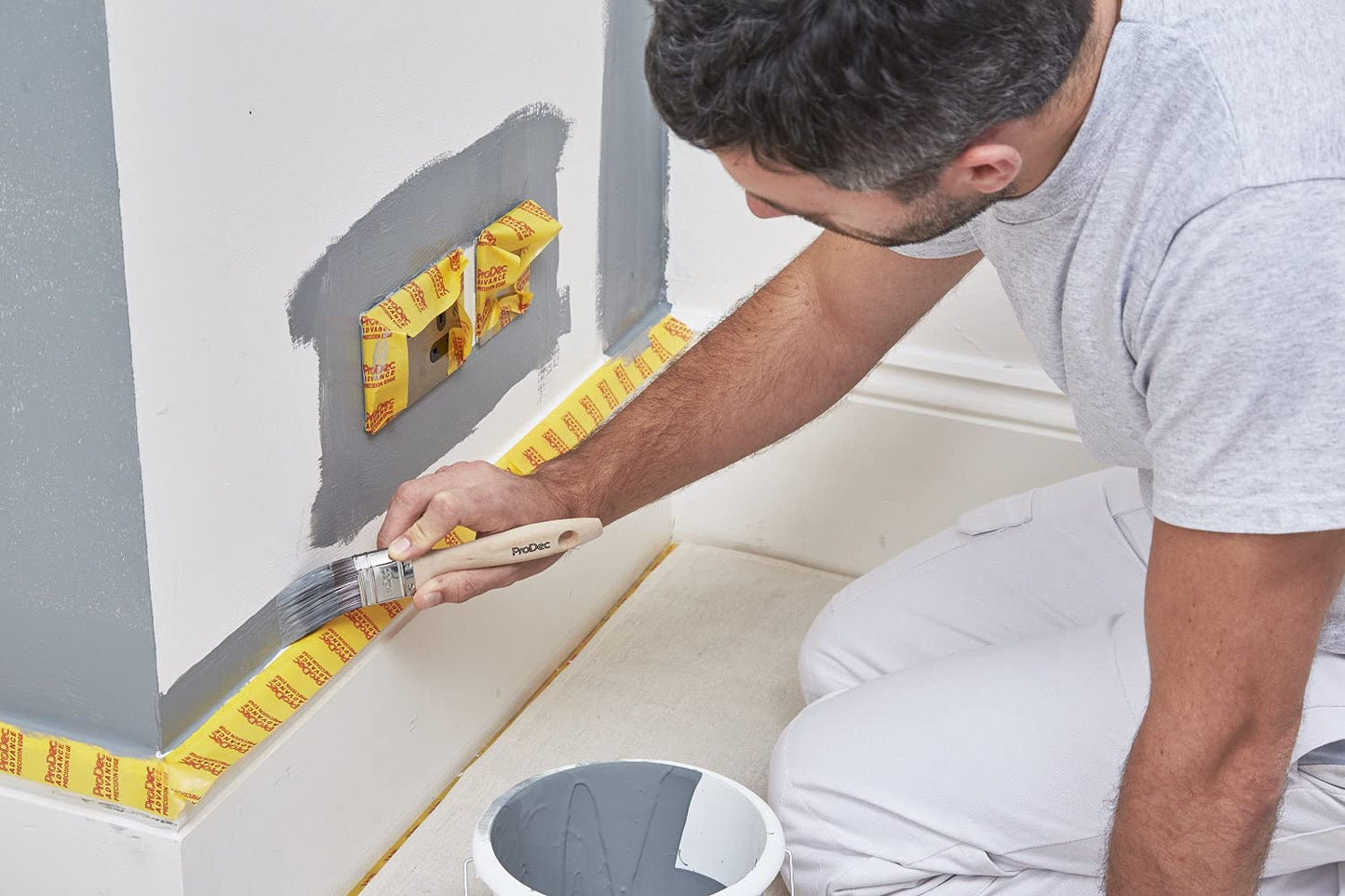 ProDec Premier Trade Professional Synthetic Paint Brush for a Smooth Finish Painting with Emulsion, Gloss and Satin Paints on Walls, Ceilings, Wood and Metal