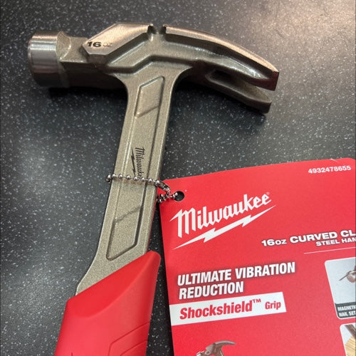 Milwaukee 16oz curved claw hammer MCT1010/4BL