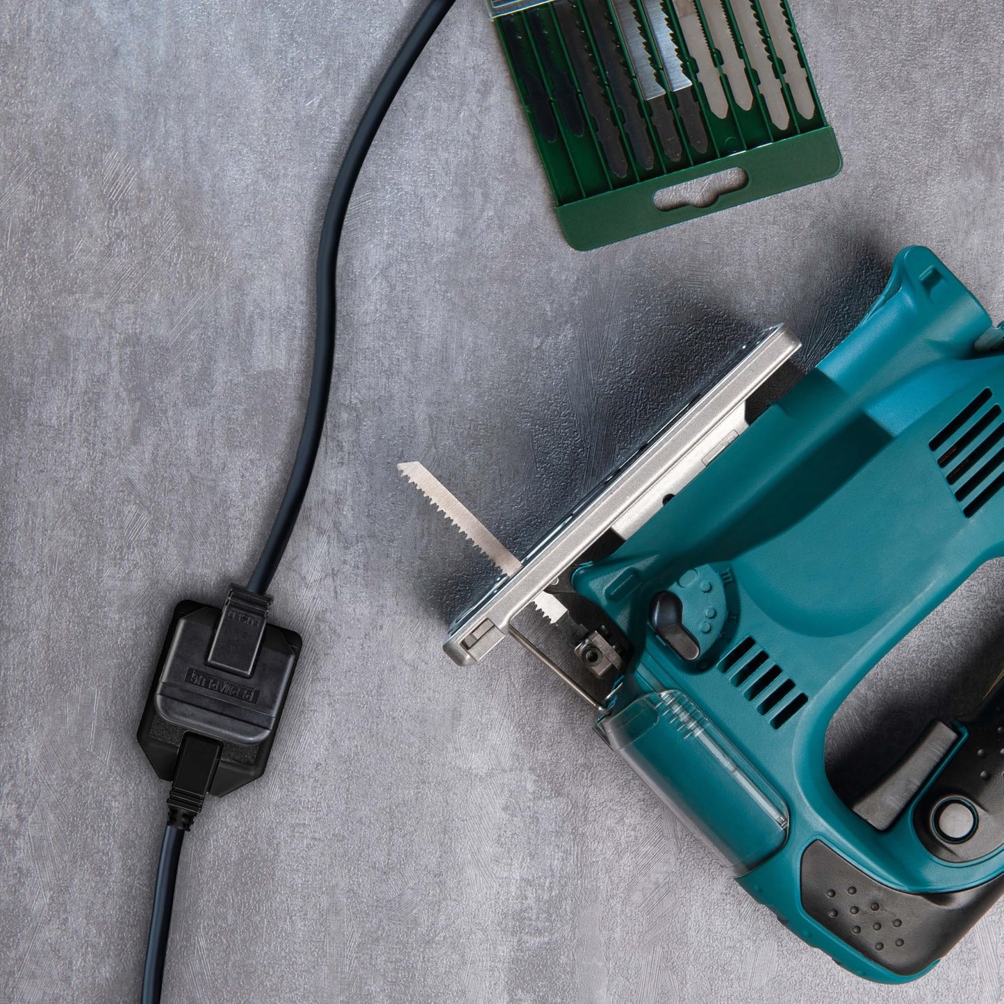 Masterplug Socket Extension Lead