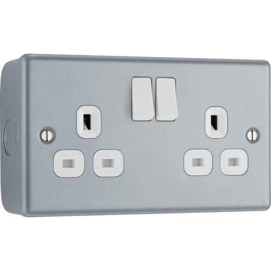 BG Electrical Double Switched Power Plug Wall Socket, Metal Clad, Industrial, Scratch Resistant Steel, 13A, MC522