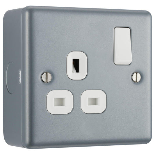 BG Electrical Single Switched Power Plug Wall Socket with Mounting Box, Industrial Flat Profile, Scratch Resistant Steel, Metal Clad, Grey, 13A, MC521