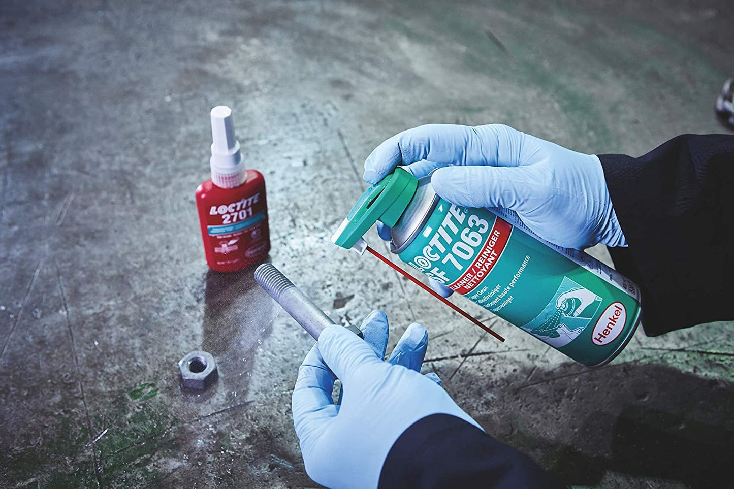 LOCTITE SF 7063 Degreaser, Solvent-based Surface and Engine Degreaser, All-Purpose Degreasing Spray, Preparatory Spray for Adhesive Application, 400ml