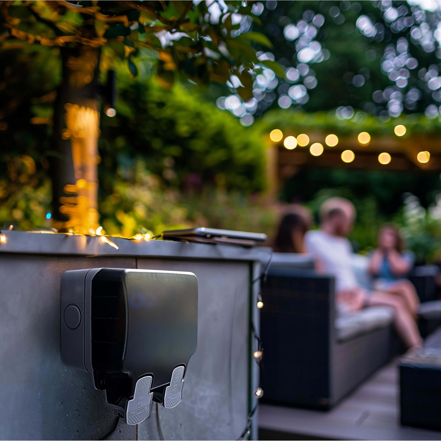 BG Smart! Weatherproof Outdoor Switched Double Socket Polycarbonate (PC)